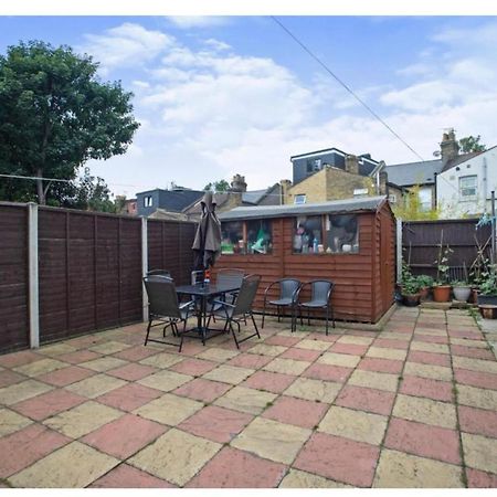 מלון לונדון The Leyton Oasis מראה חיצוני תמונה