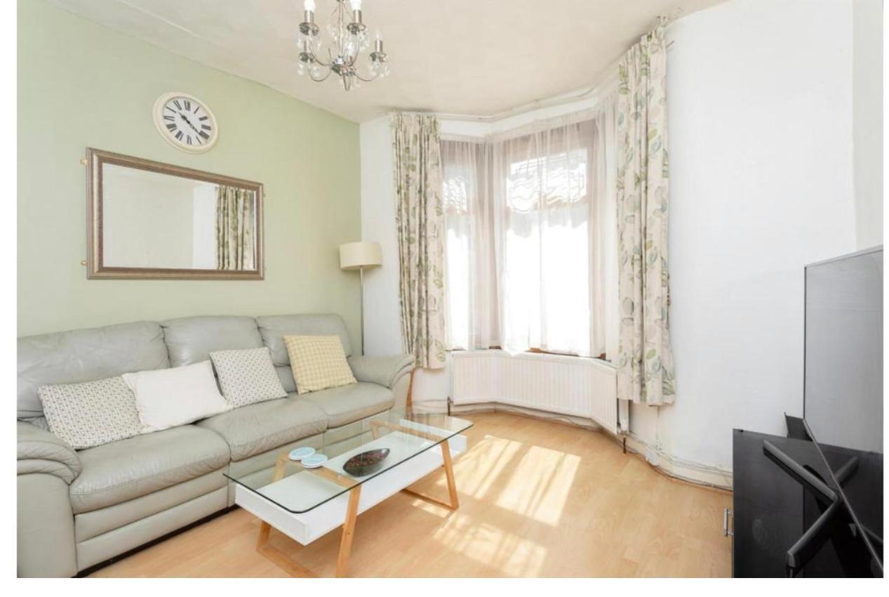 מלון לונדון The Leyton Oasis מראה חיצוני תמונה